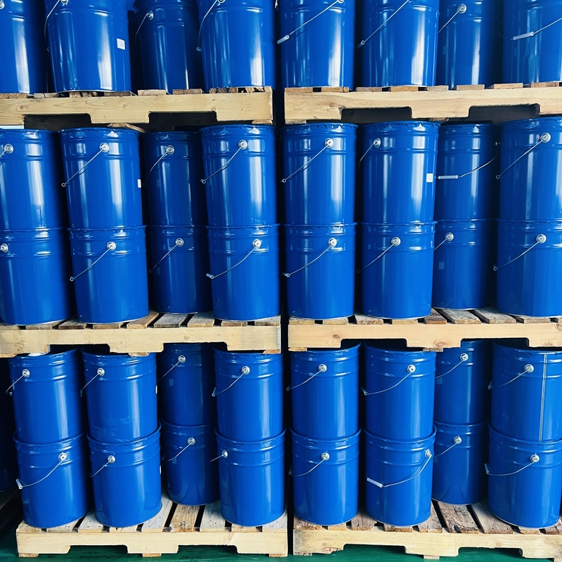 Durchsichtig bis schwach gelb flüssiges Epoxidharz zur Spritzeinspritzung für Haltbarkeit und Gießerei