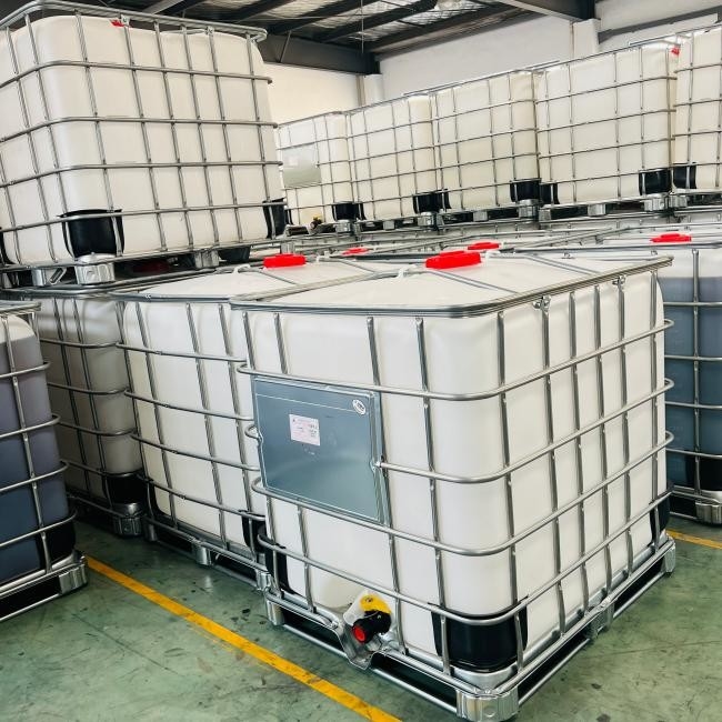 Epoxidharz mit Härtemittel zur Herstellung von Transformator-Isolatorbüschen