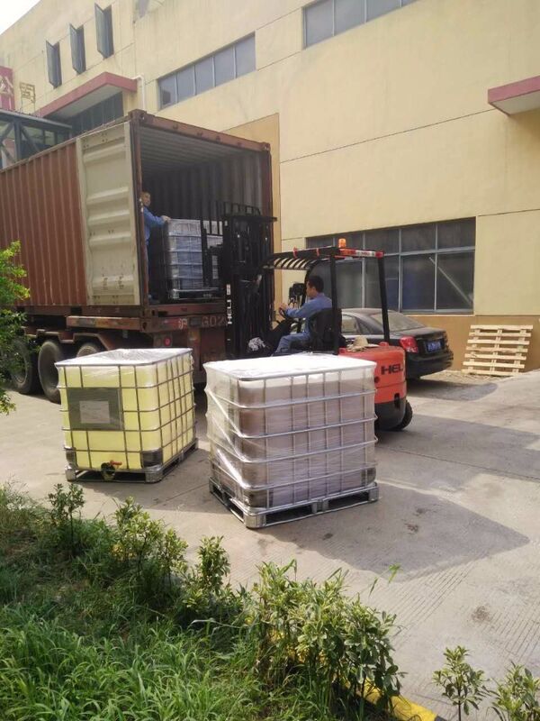 Elektrisches Epoxidharz mit einer Viskosität von 500-1500 MPa·s und einer dielektrischen Festigkeit von 15-25 KV/mm härtet bei 130-140℃ für überlegene elektrische Verklebung und Isolierung aus